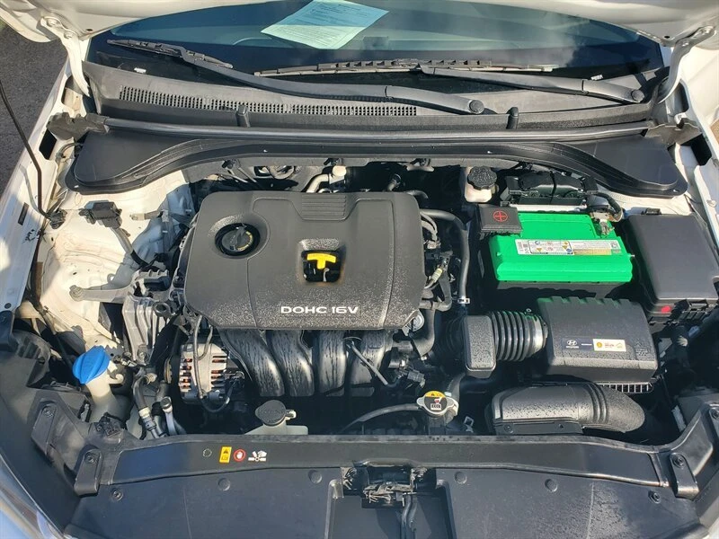 2017 Hyundai Elantra - Image 12 of 14