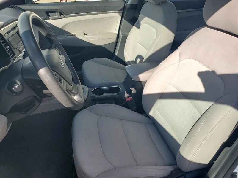 2017 Hyundai Elantra - Image 7 of 14