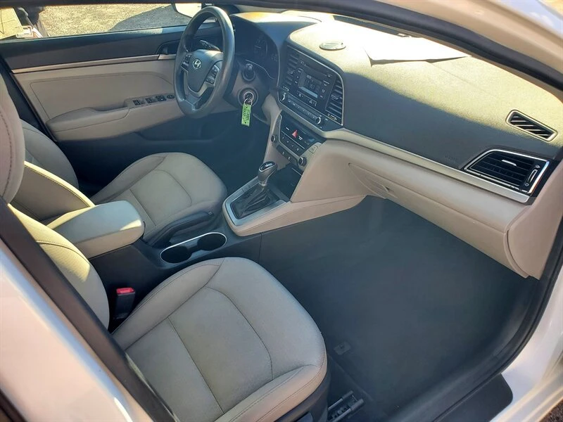 2017 Hyundai Elantra - Image 10 of 14