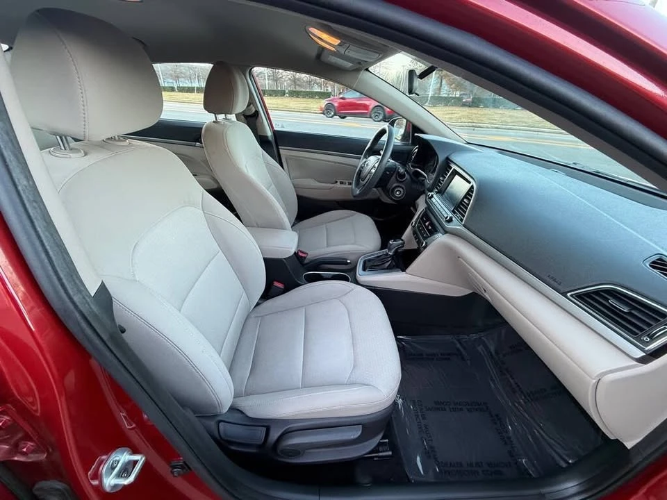 2017 Hyundai Elantra - Image 19 of 20