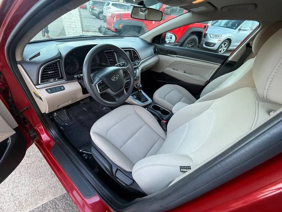 2017 Hyundai Elantra - Image 10 of 20