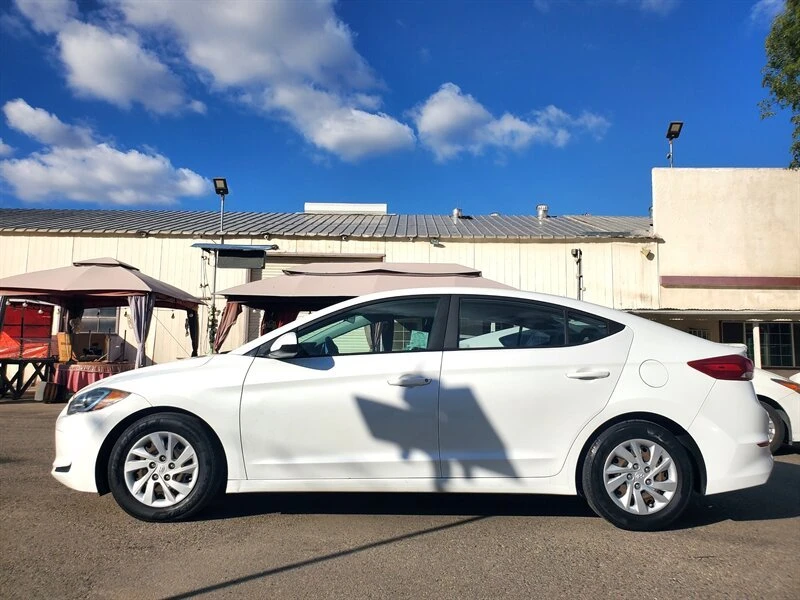 2017 Hyundai Elantra - Image 3 of 14