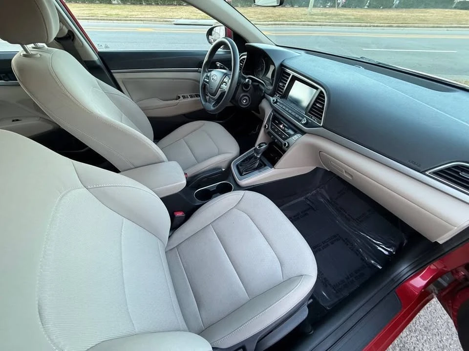 2017 Hyundai Elantra - Image 18 of 20