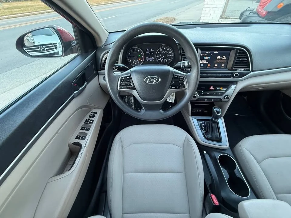 2017 Hyundai Elantra - Image 11 of 20