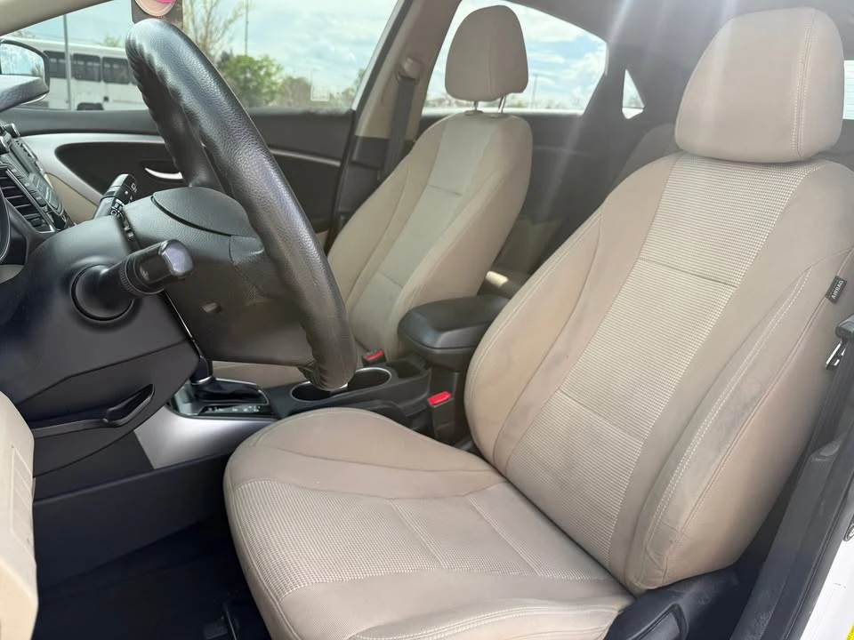2017 Hyundai Elantra - Image 15 of 19