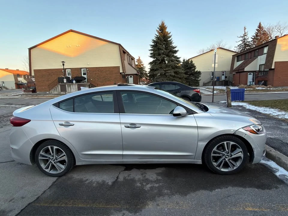 2017 Hyundai Elantra - Image 5 of 8