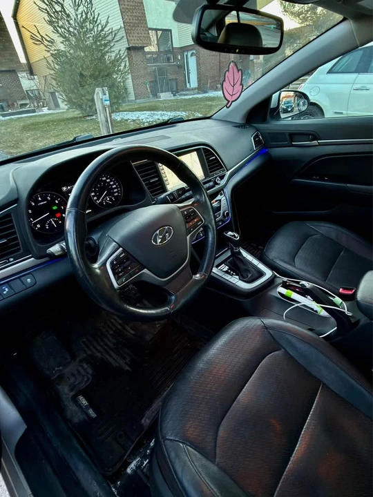 2017 Hyundai Elantra - Image 7 of 8