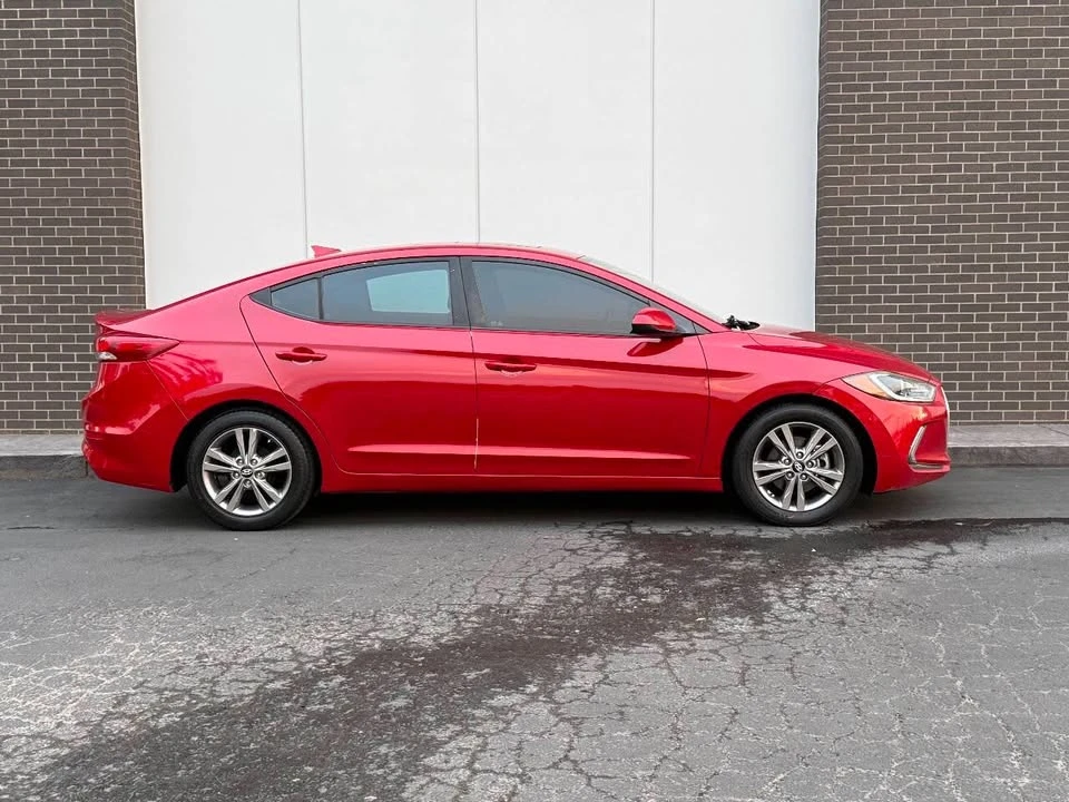 2017 Hyundai Elantra - Image 8 of 20