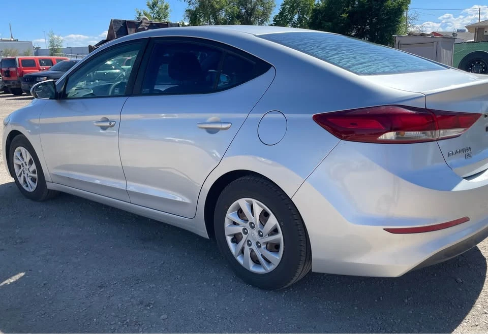2017 Hyundai Elantra - Image 4 of 8