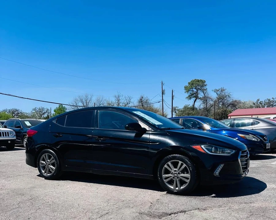 2017 Hyundai Elantra - Image 14 of 15