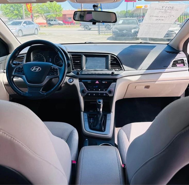 2017 Hyundai Elantra - Image 11 of 15