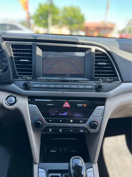 2017 Hyundai Elantra - Image 9 of 15