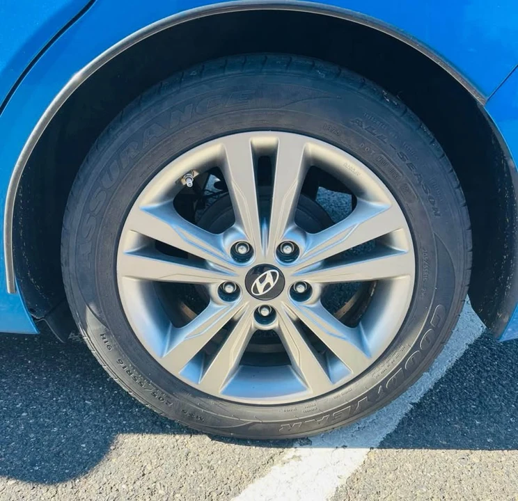 2017 Hyundai Elantra - Image 12 of 13