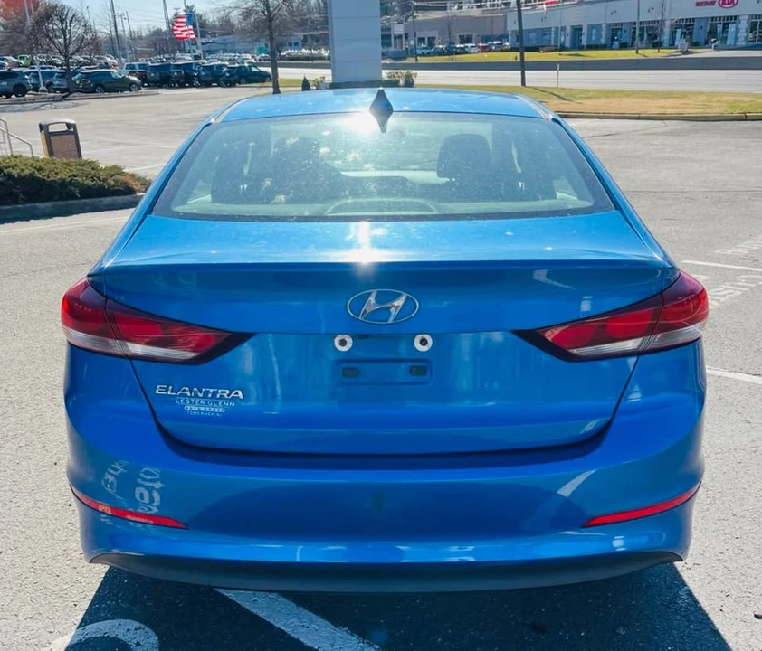 2017 Hyundai Elantra - Image 5 of 13