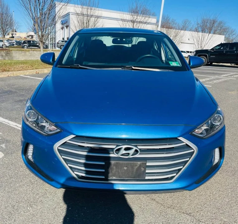 2017 Hyundai Elantra - Image 2 of 13