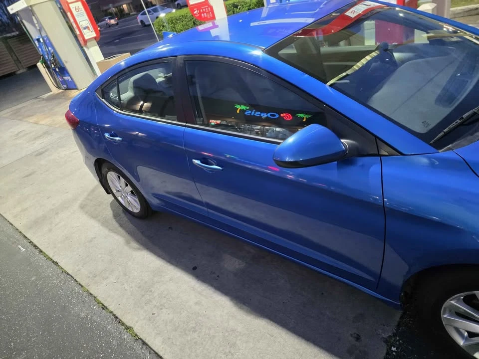 2017 Hyundai Elantra - Image 8 of 14