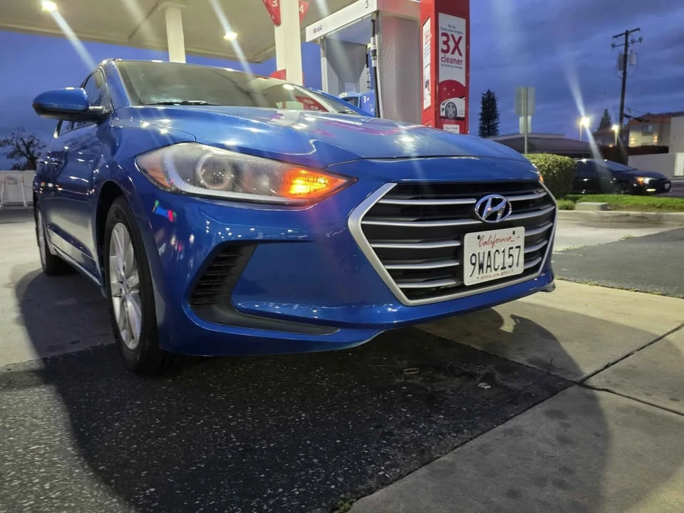 2017 Hyundai Elantra - Image 4 of 14