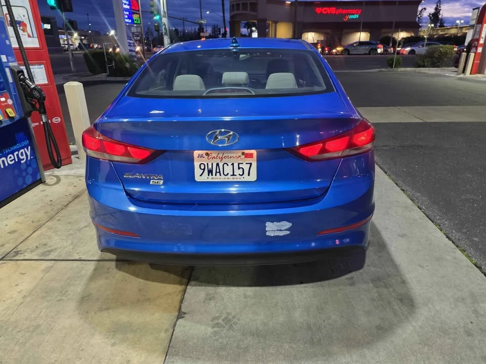 2017 Hyundai Elantra - Image 10 of 14