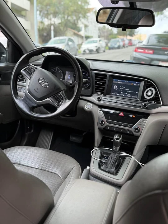 2017 Hyundai Elantra - Image 3 of 11