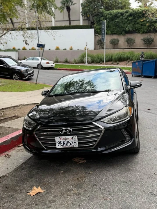 2017 Hyundai Elantra - Image 10 of 11