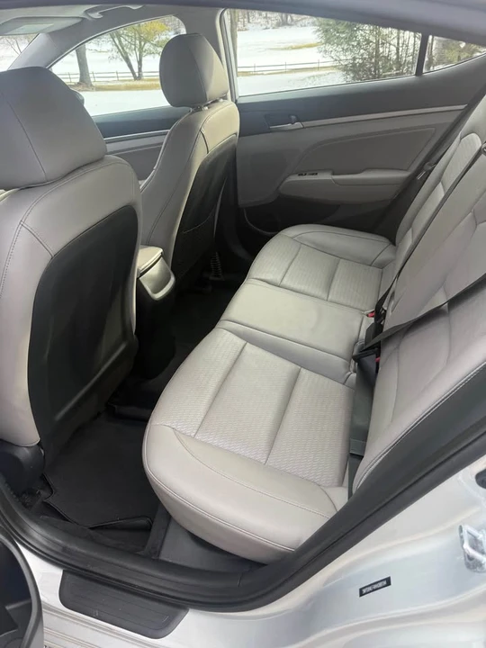 2017 Hyundai Elantra - Image 9 of 13