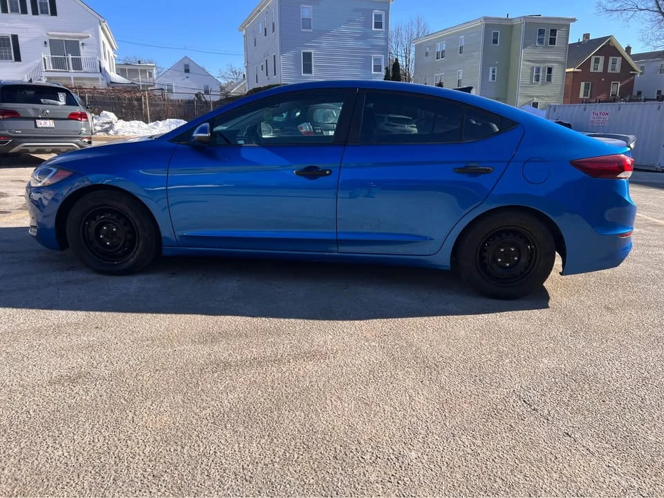 2017 Hyundai Elantra - Image 2 of 10