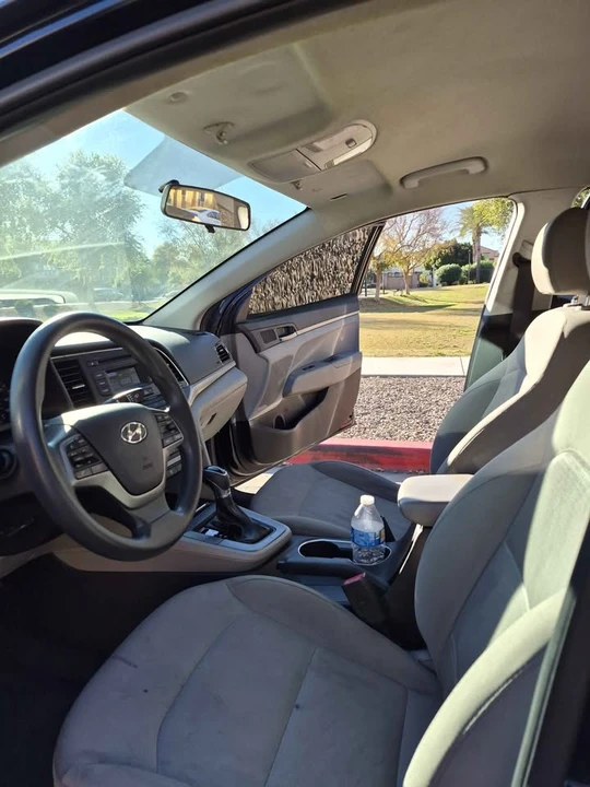 2017 Hyundai Elantra - Image 11 of 14