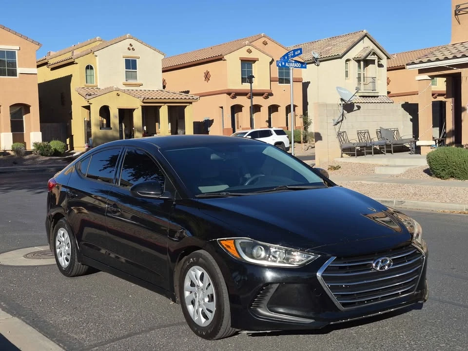 2017 Hyundai Elantra - Image 2 of 14