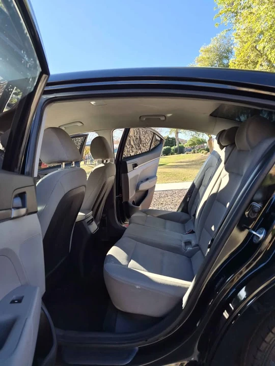 2017 Hyundai Elantra - Image 12 of 14