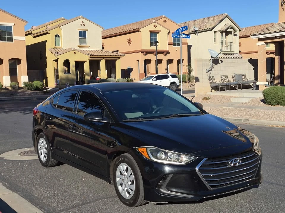 2017 Hyundai Elantra - Image 6 of 14