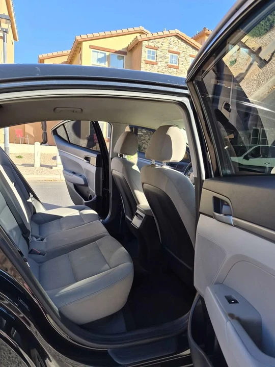 2017 Hyundai Elantra - Image 13 of 14