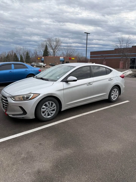 2017 Hyundai Elantra - Image 3 of 5