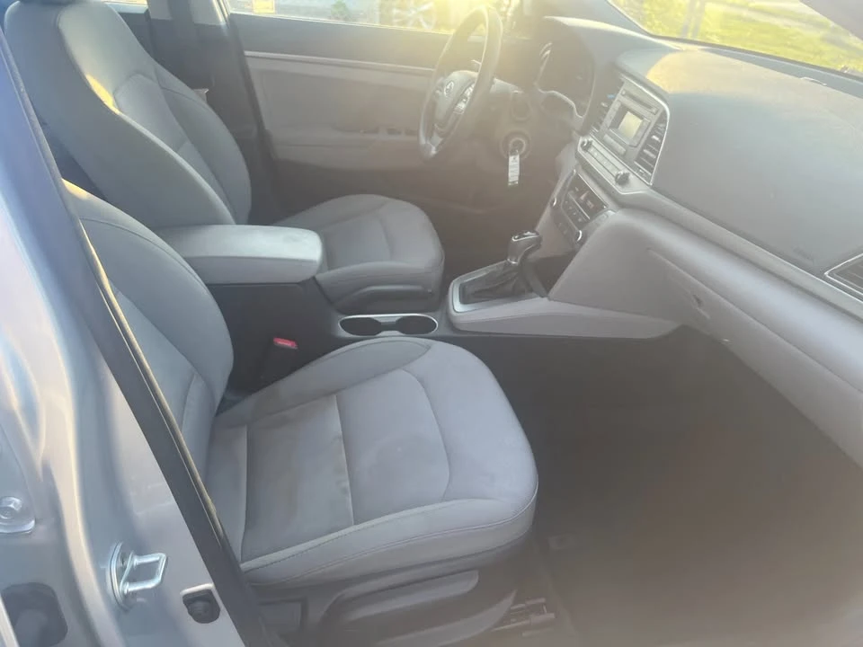 2017 Hyundai Elantra - Image 10 of 13