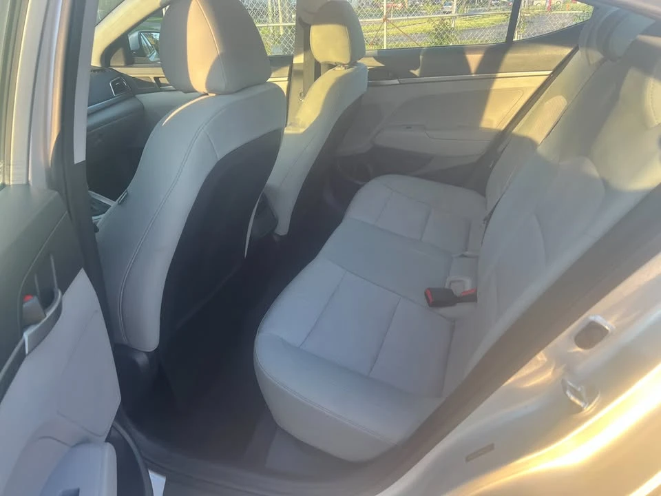 2017 Hyundai Elantra - Image 9 of 13