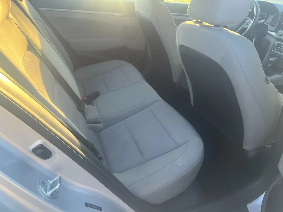 2017 Hyundai Elantra - Image 8 of 13