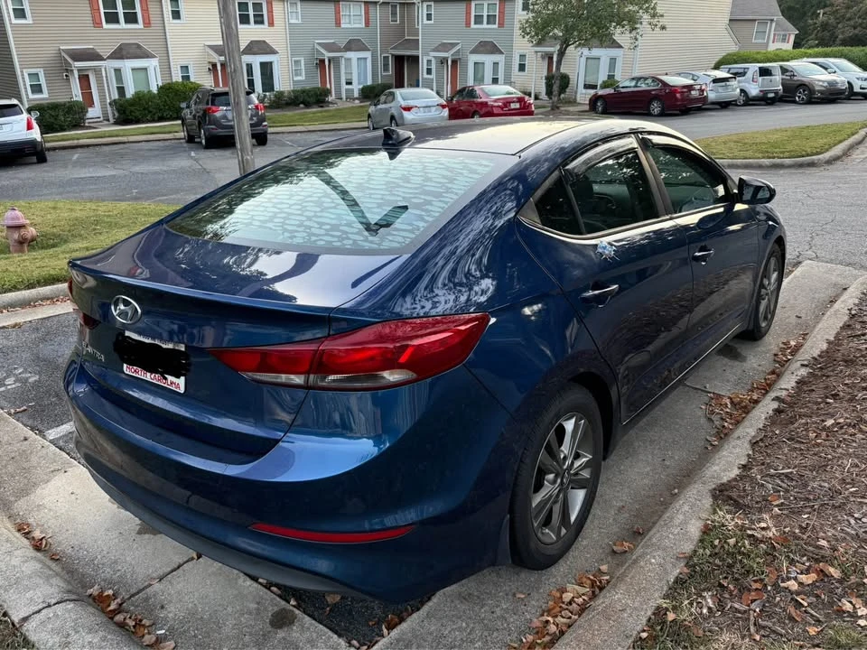2017 Hyundai Elantra - Image 5 of 14