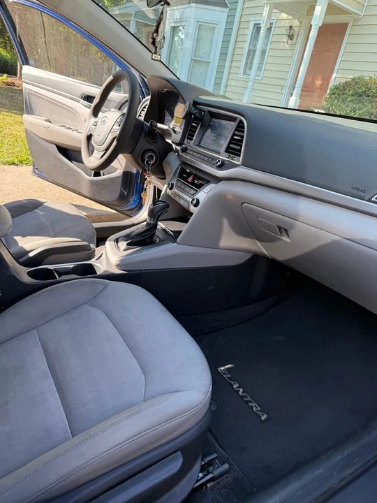 2017 Hyundai Elantra - Image 10 of 14