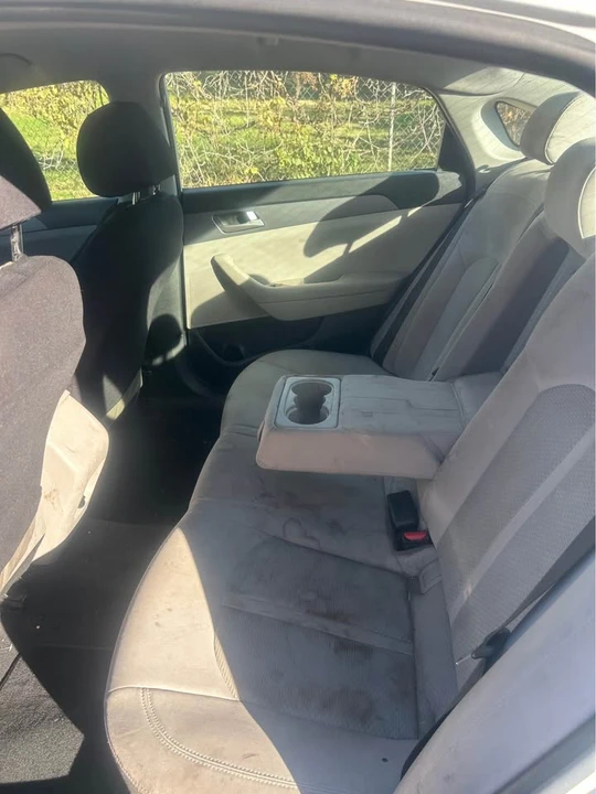2017 Hyundai Elantra - Image 5 of 7