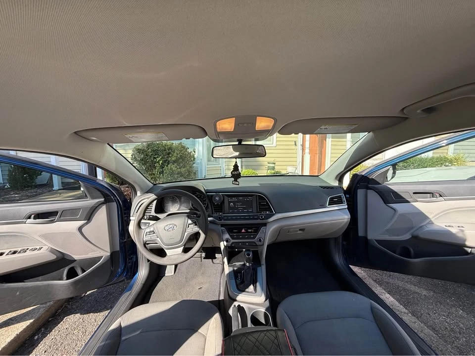 2017 Hyundai Elantra - Image 7 of 14