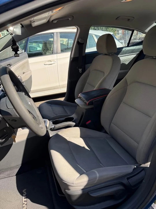 2017 Hyundai Elantra - Image 11 of 14