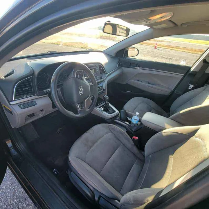2017 Hyundai Elantra - Image 13 of 15