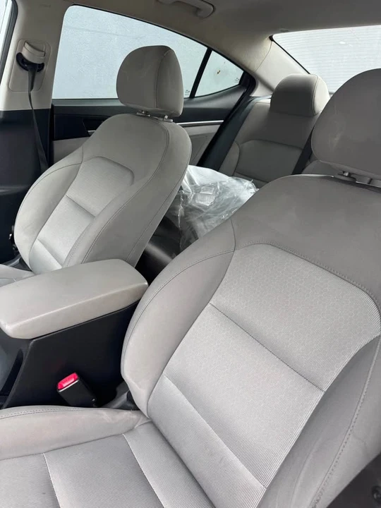 2017 Hyundai Elantra - Image 6 of 6