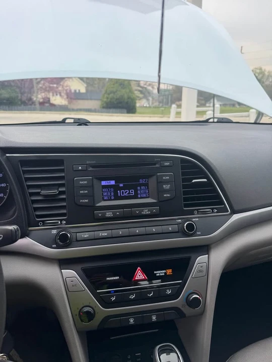 2017 Hyundai Elantra - Image 10 of 10