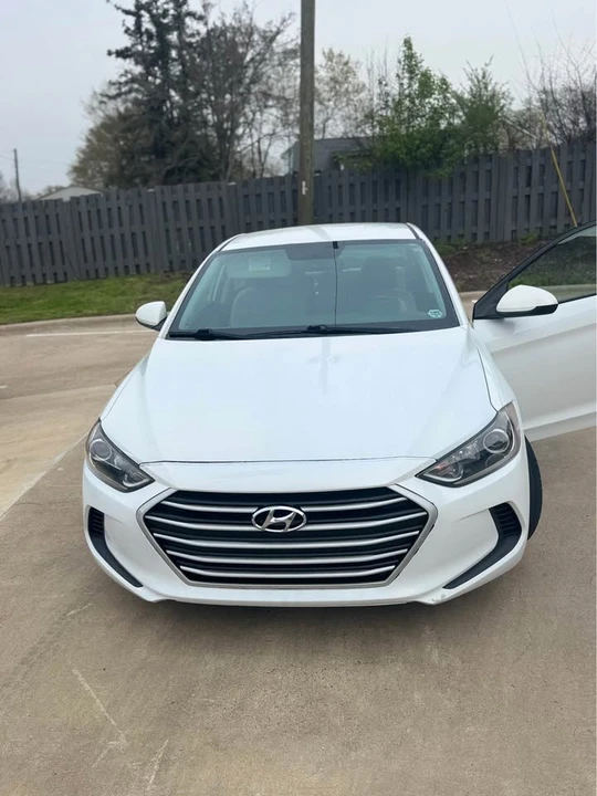 2017 Hyundai Elantra - Image 3 of 10