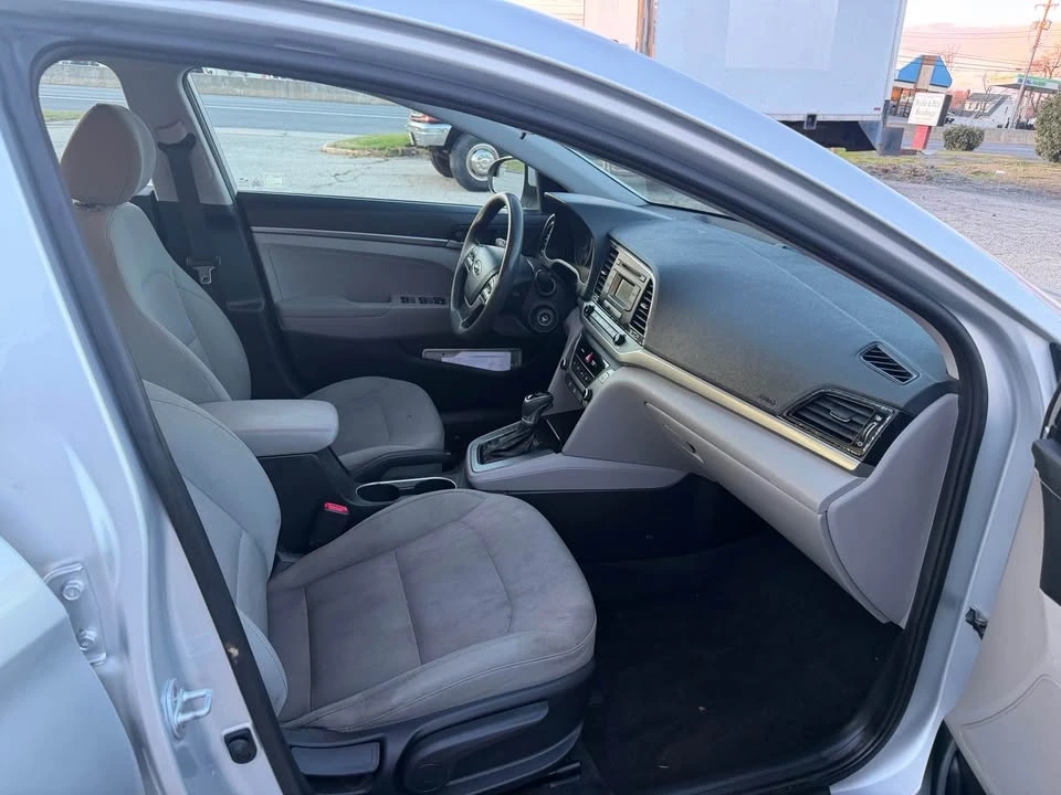 2017 Hyundai Elantra - Image 8 of 13
