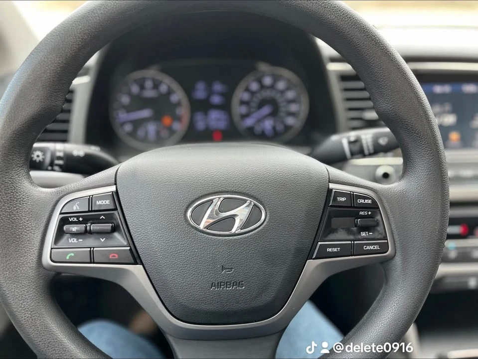2017 Hyundai Elantra - Image 10 of 16