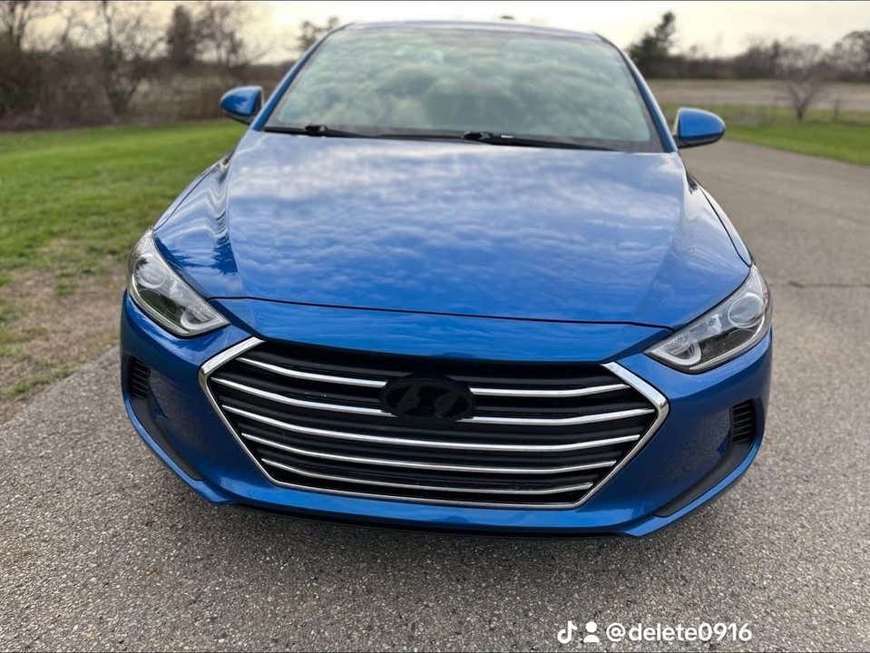 2017 Hyundai Elantra - Image 2 of 16