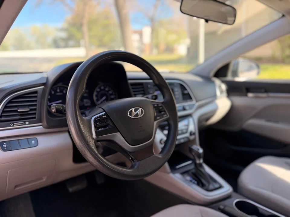 2017 Hyundai Elantra - Image 11 of 13