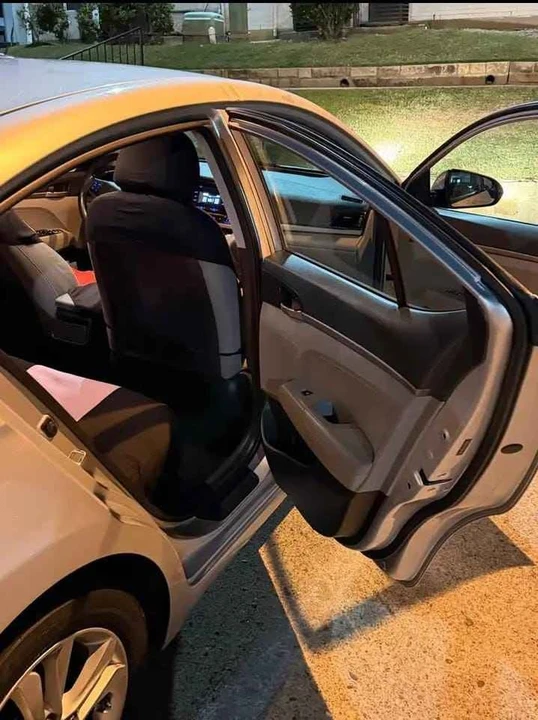 2017 Hyundai Elantra - Image 7 of 7