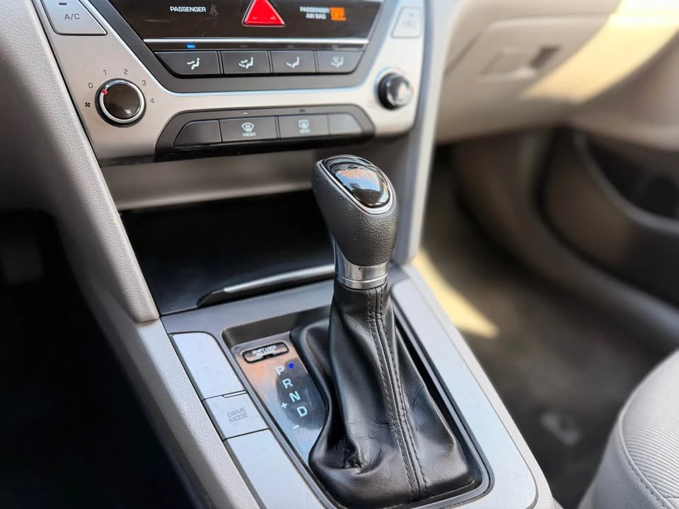 2017 Hyundai Elantra - Image 13 of 13